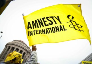 Amnesty international : le monde est à un tournant dans l’histoire du droit international