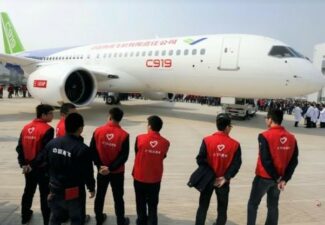 L’avion chinois C919 bientôt en service pour concurrencer Airbus et Boeing