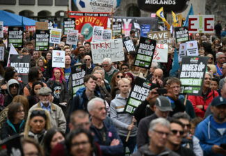 Royaume-Uni: la contestation ne faiblit pas à Londres face au gouvernement de Liz Truss