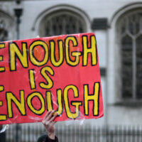 Royaume-Uni: les enseignants battent le pavé pour des salaires décents 