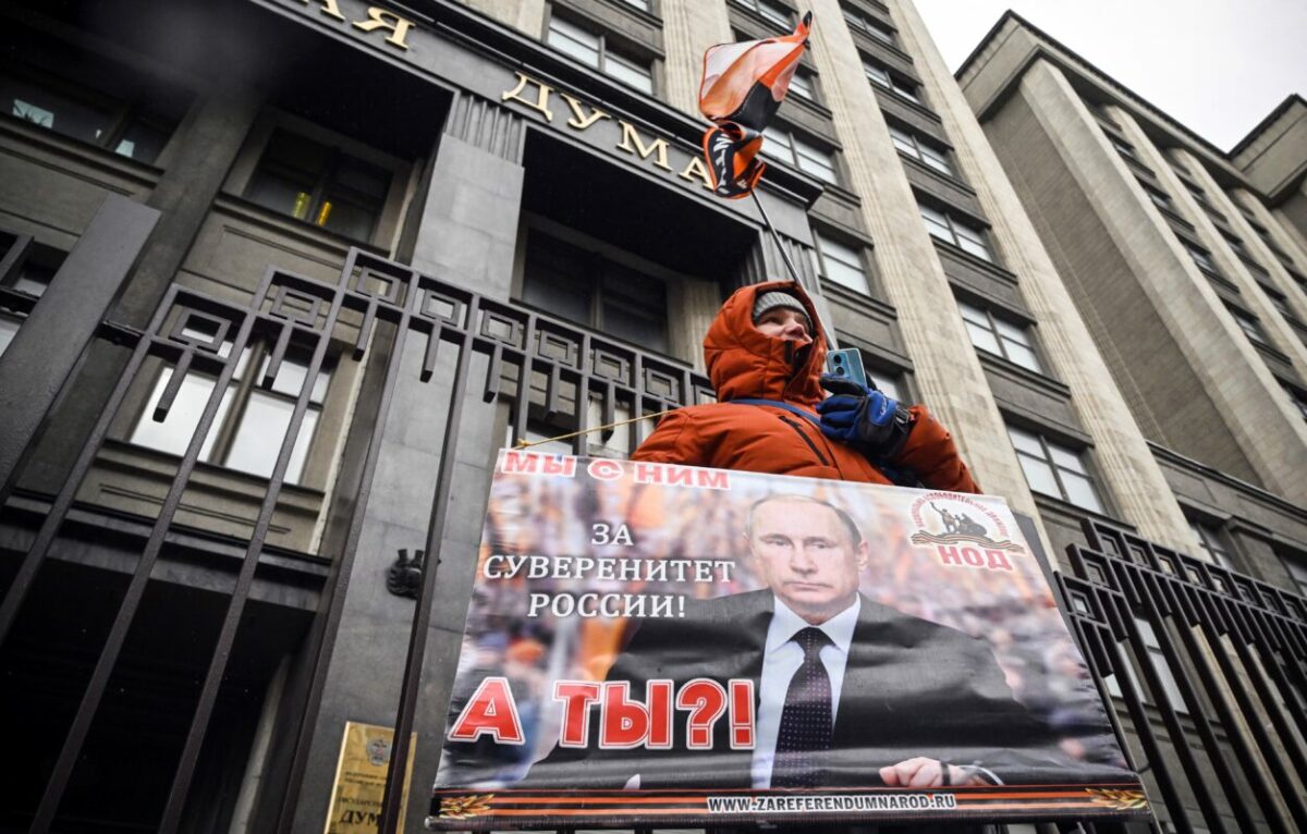 Vladimir Poutine, Visé Par Un Mandat D’arrêt De La CPI : Et Après ? - L ...