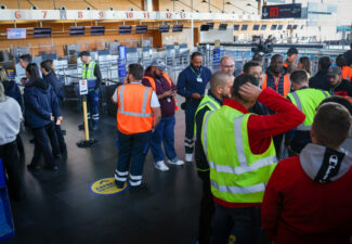 Grève à l’aéroport de Charleroi : réunion constructive chez la ministre Neven, mais tous les vols annulés ce vendredi