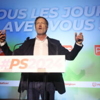 Paul Magnette soulagé : les grandes villes évitent une crise interne au PS