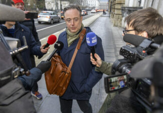 Fédéral : le formateur De Wever promet un gouvernement pour janvier 2025