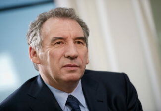 France : pour son premier gouvernement, François Bayrou fait appel à des poids lourds. Pour combien de temps ?