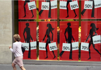 Soldes d’hiver : les commerçants ont le moral dans les chaussettes avant le début des soldes