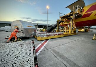 Survol de drones : des médicaments pour des maladies rares et le traitement du cancer perdus à cause de la fermeture de Brussels Airport