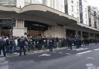 Ouverture du premier magasin Shein à Paris :  le prêt à porter affronte le prêt à jeter