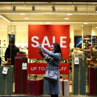 Au Royaume-Uni, la fête du Boxing Day perd de son prestige et affiche des achats en baisse