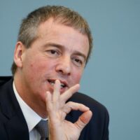 Indemnités de rétention chez Nethys : le parquet requiert le renvoi de Stéphane Moreau et de 9 autres dirigeants en correctionnelle