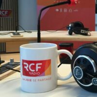 Privée de moyens financiers, la radio catholique francophone 1RCF n’émettra plus dès 2026