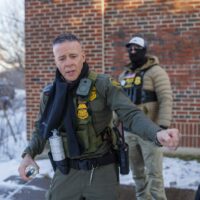 Etats-Unis : pas les bienvenus au JO d’hiver en Italie, les agents de la police de l’immigration (ICE) perdent leur chef contesté