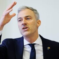 Bruxelles : après l’échec de la mission d’Yvan Verougstraete, Les Engagés se disent disponibles, mais ne prendront pas la main
