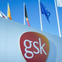 Restructurations : GSK et AGC Glass Europe ont bénéficié d’aides publiques diverses pour près d’un demi-milliard d’euros en 2024