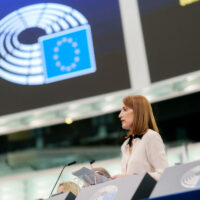 A Strasbourg, Roberta Metsola condamne la violence politique où qu’elle se produise, d’où qu’elle vienne 