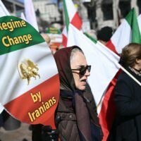 Iran : un régime sans tête peut-il encore survivre ?
