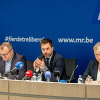 Flambée du prix des carburants : le MR veut redistribuer les gains engrangés par l’Etat aux consommateurs