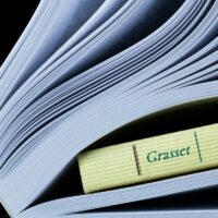 Grasset : le départ de plus de 130 écrivains ouvre une crise majeure dans l’édition française