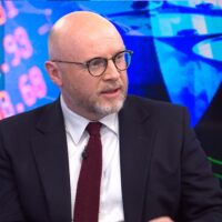 Ex-ministre travailliste, Liam Byrne décortique la stratégie des leaders populistes : « ils exploitent les frustrations du peuple »