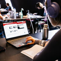 A Bruxelles, pendant le blocus,  VIAGE ouvre le premier « study spaces »  jusqu’à 22h
